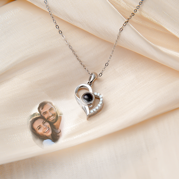 1pc Customized Micro-inlaid Projection Necklace With Photo And Letter  Pendant In Gold, Silver, Rose Gold For Birthday, Anniversary, Christmas  Gift, Valentine's Day | SHEIN UK