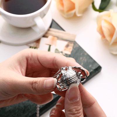 Personalized Photo Locket Necklace Expanding Pendant Necklace Multi Photo Silver - YourPhotoNecklaceuk